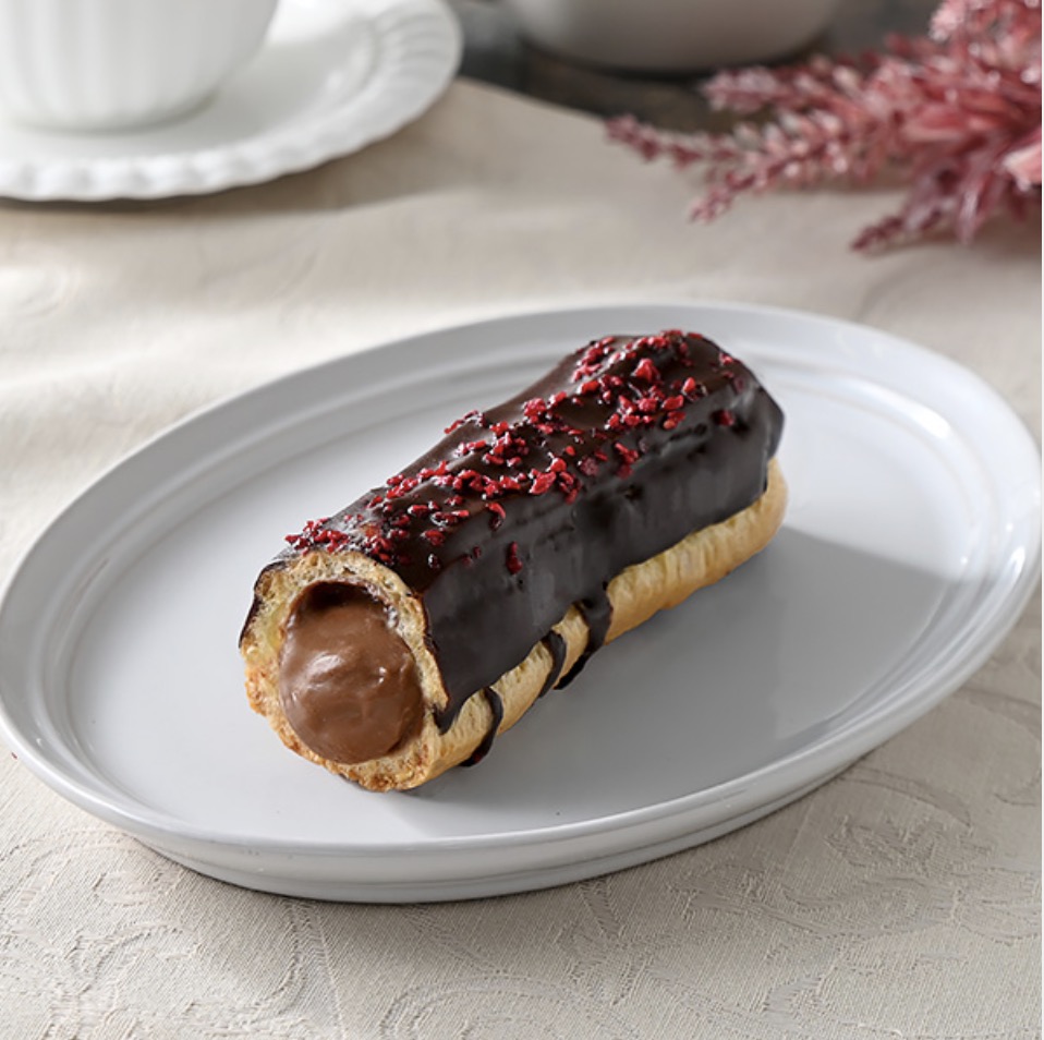Family Mart Eclair