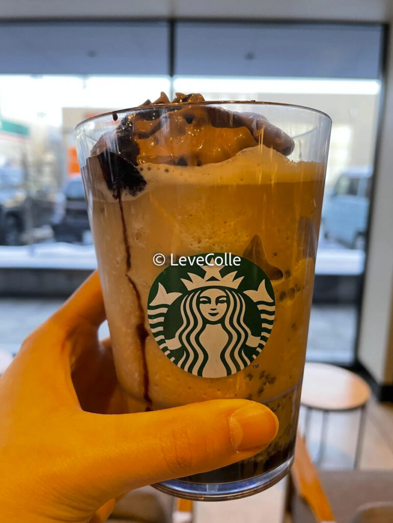 スタバ新作カレンダー