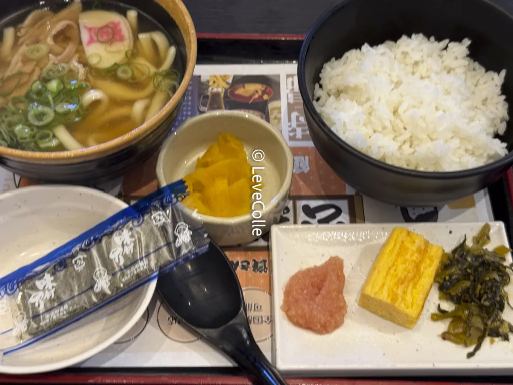 資さんうどんモーニングメニュー