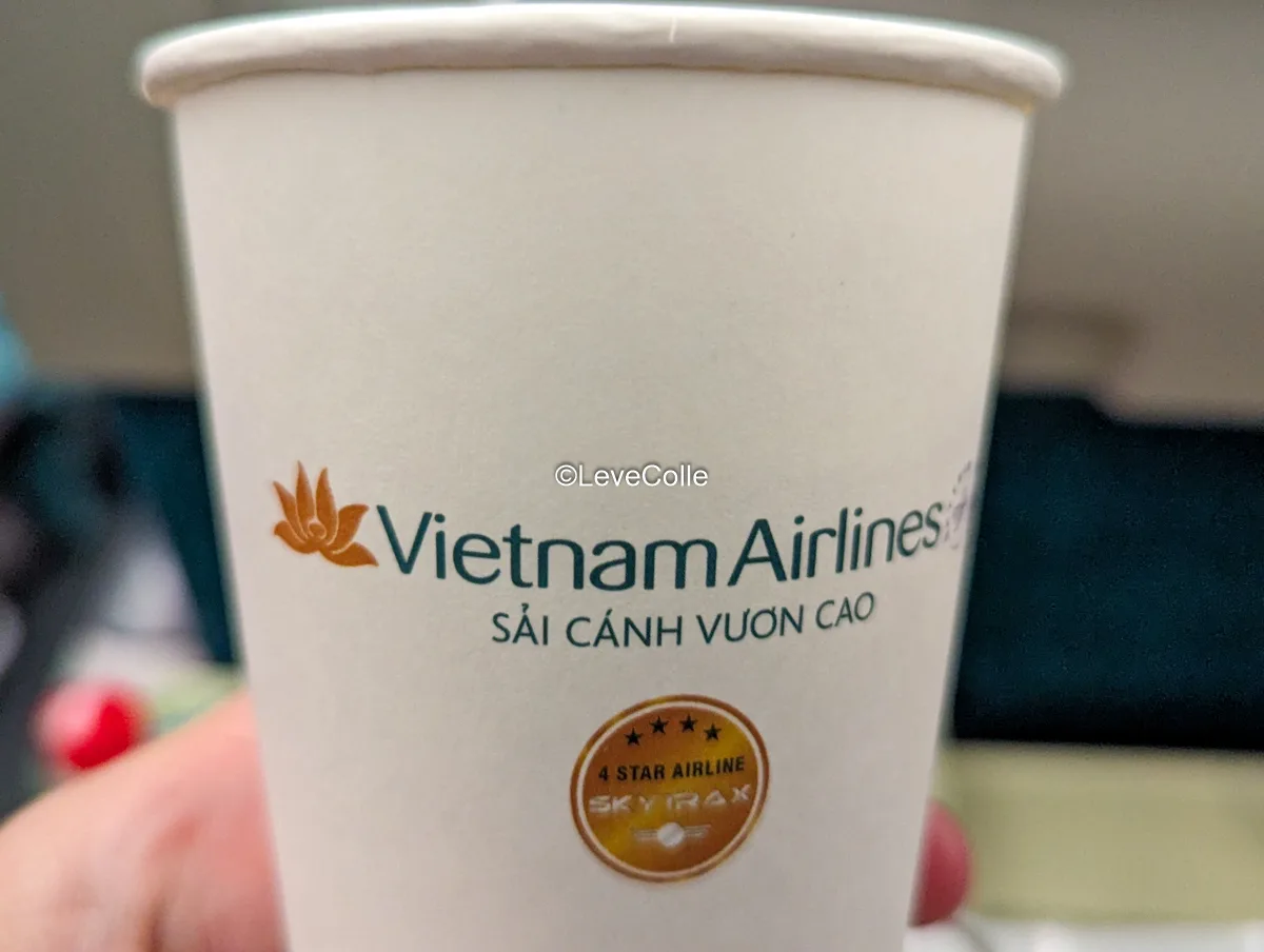 ベトナム航空ドリンク用紙コップ