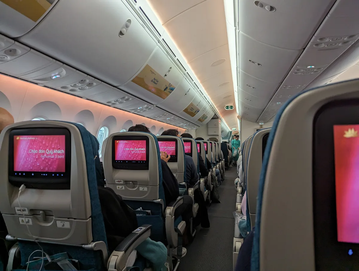 ベトナム航空機内の様子